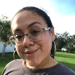 Meet your Posher, Lorena